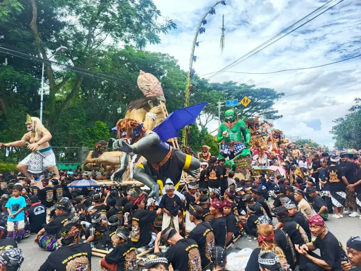 Ribuan Umat Padati Wlingi, 54 Ogoh-Ogoh Meriahkan Tawur Agung Kesanga Blitar