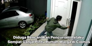 Viral Dugaan Gagalnya Aksi Pencurian di Area Rumah Warga Ciomas Bogor, Pelaku Sempat Ganjal Pintu Pakai Payung