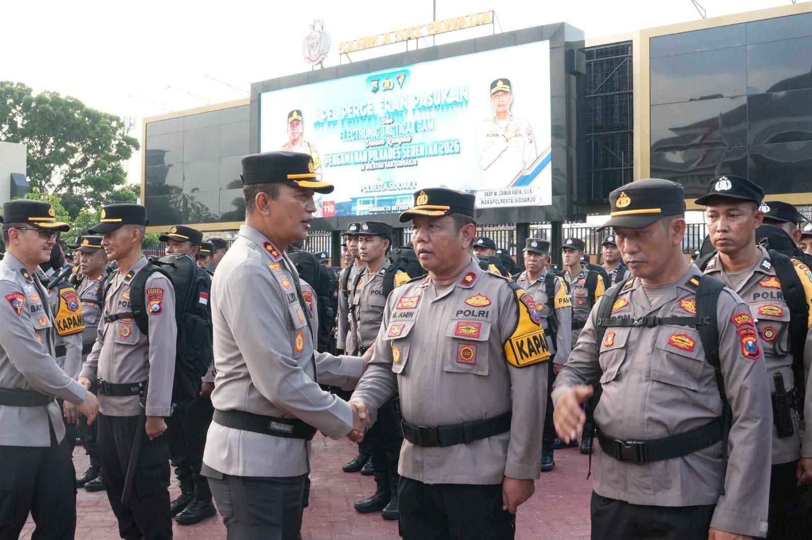 Apel kesiapan pengamanan Pilkades serentak di Mapolresta Sidoarjo yang dipimpin Wakapolresta AKBP M Zainur Rofik