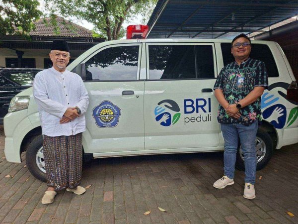 Bukan Sekadar Seremoni: CSR BRI Region 13 Malang Bantu Kebutuhan Dasar Pesantren