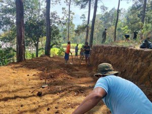 Dari Gulma ke Beton Cor: Jejak 4 Bulan Pembangunan Wisata Puncak Srege Ngantang
